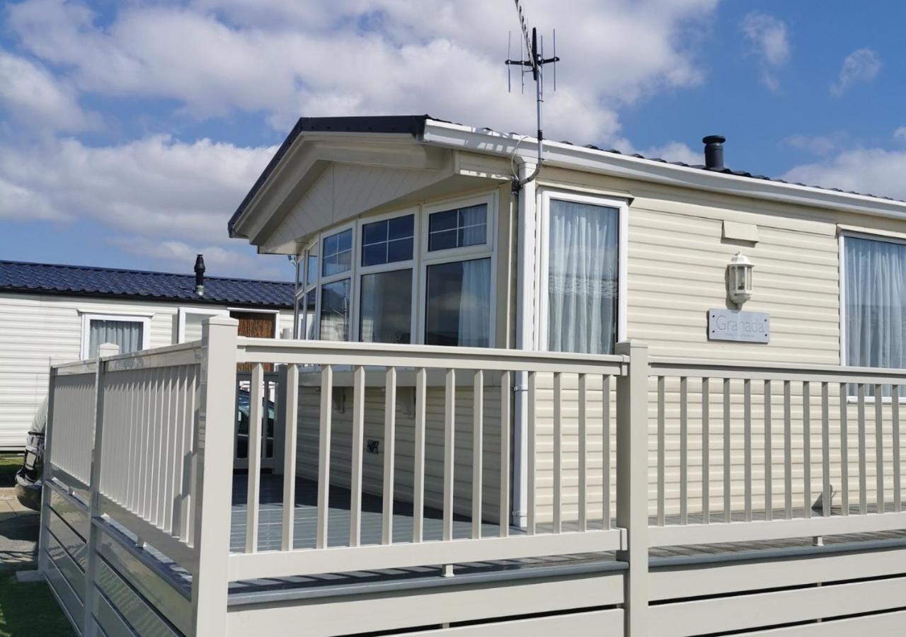 Tranquil 6 Berth Luxury Holiday Home Чічестер Екстер'єр фото