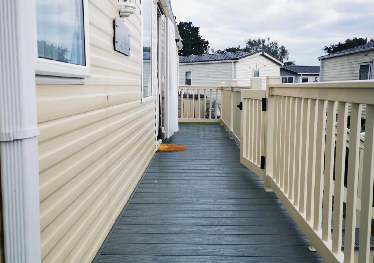 Tranquil 6 Berth Luxury Holiday Home Чічестер Екстер'єр фото