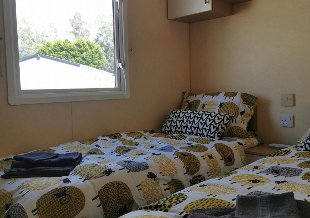 Tranquil 6 Berth Luxury Holiday Home Чічестер Екстер'єр фото